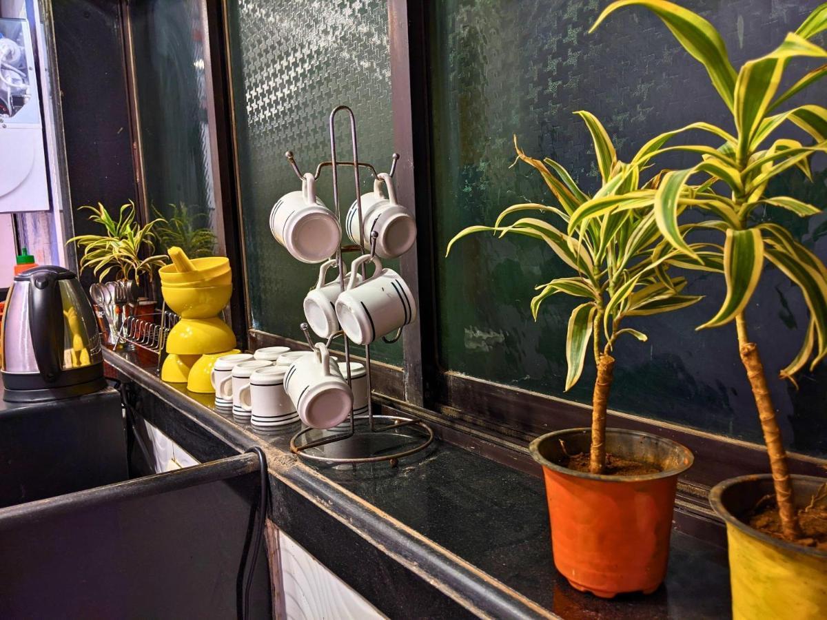 Awaara Backpackers Hostel, Alībāg Ngoại thất bức ảnh