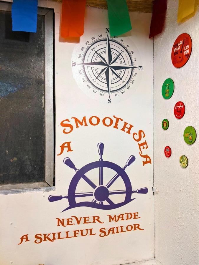 Awaara Backpackers Hostel, Alībāg Ngoại thất bức ảnh